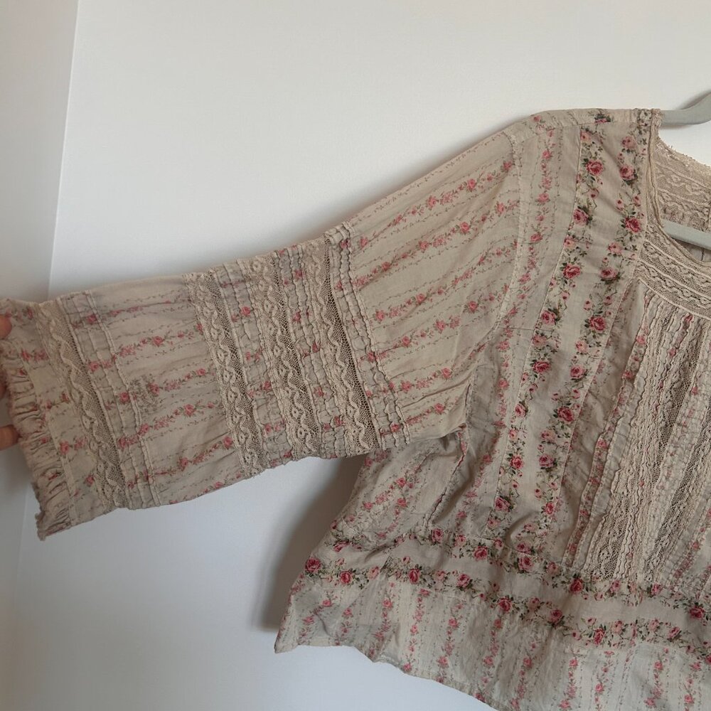 Magnolia Pearl Rsalā Floral Cotton Top Size: O/S - Picture 3 of 16